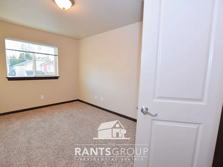 4726 46th Ave SE — Photo 20