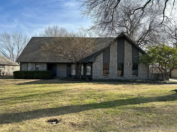 1201 W Sherwood Ln S, Broken Arrow, OK 74011