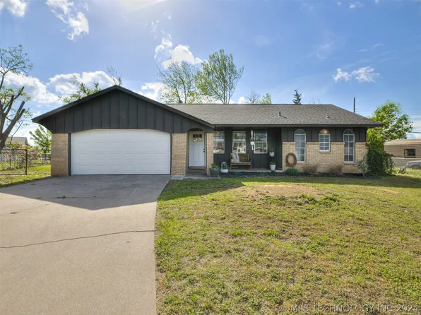 4825 Nassau Cir, Sand Springs, OK 74063