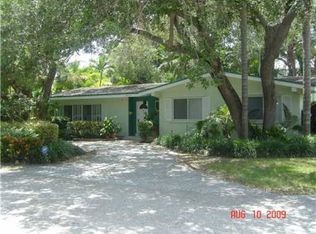 4340 Mayfair Dr, Miami, FL 33133