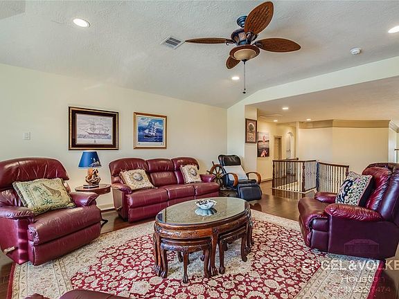 4th image of 3901 Rockpoint Cir