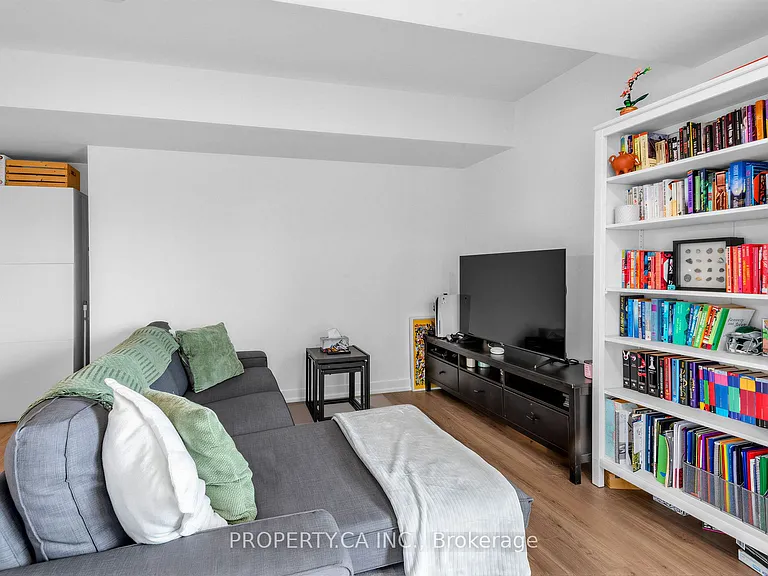 556 Marlee Ave #225 — Photo 14