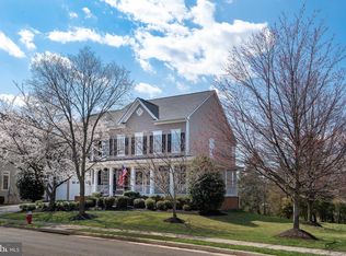 42752 Ridgeway Dr, Ashburn, VA 20148