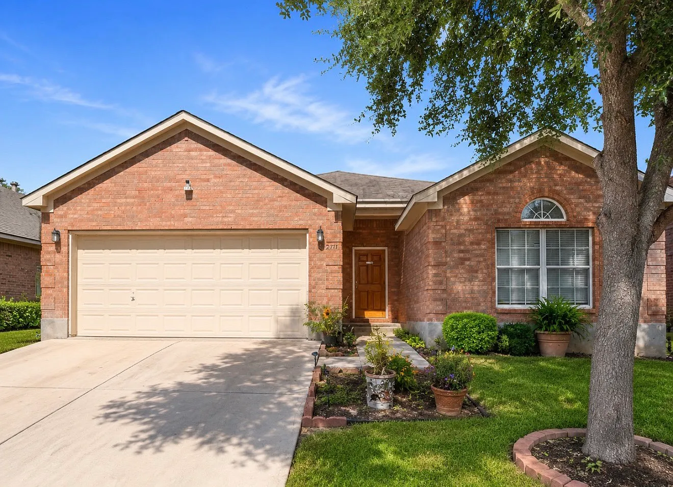 3 bed, 1645 sqft, $1,800 — Photo 1