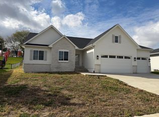 660 Belmont Blvd, Waukee, IA 50263