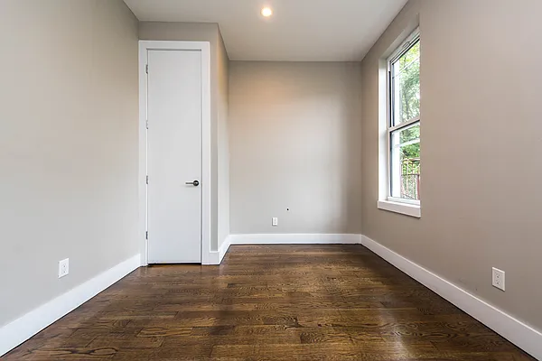 Rented by Nooklyn NYC LLC | media 42