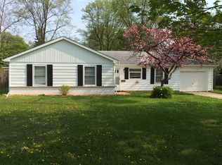 527 Countryside Dr, Wheaton, IL 60187