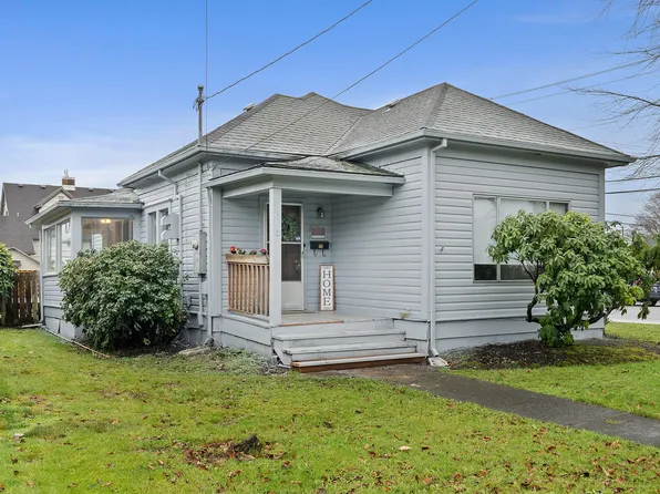 2407 3rd St, Tillamook, OR 97141