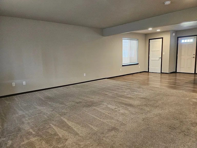 482 S Kansas Loop — Photo 10