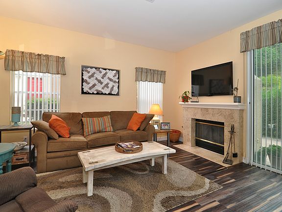 4th image of 474 Belcaro Way