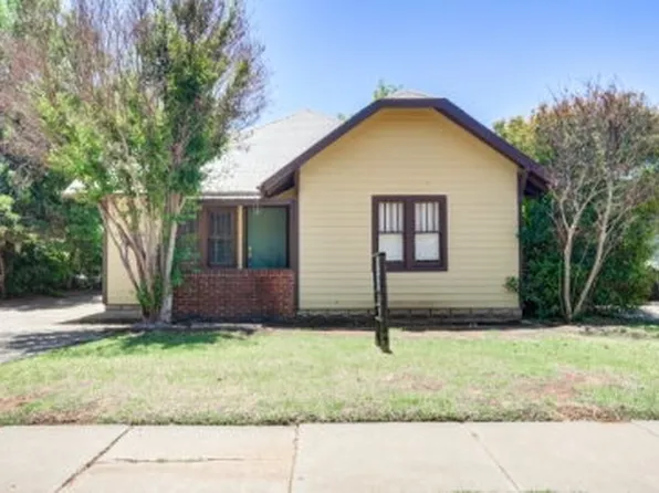 2305 14th St E, Lubbock, TX