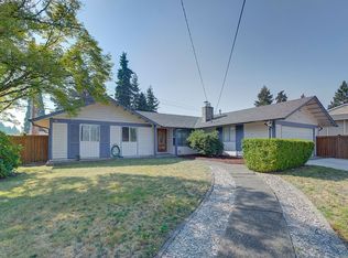 12157 SE 68th Pl, Bellevue, WA 98006