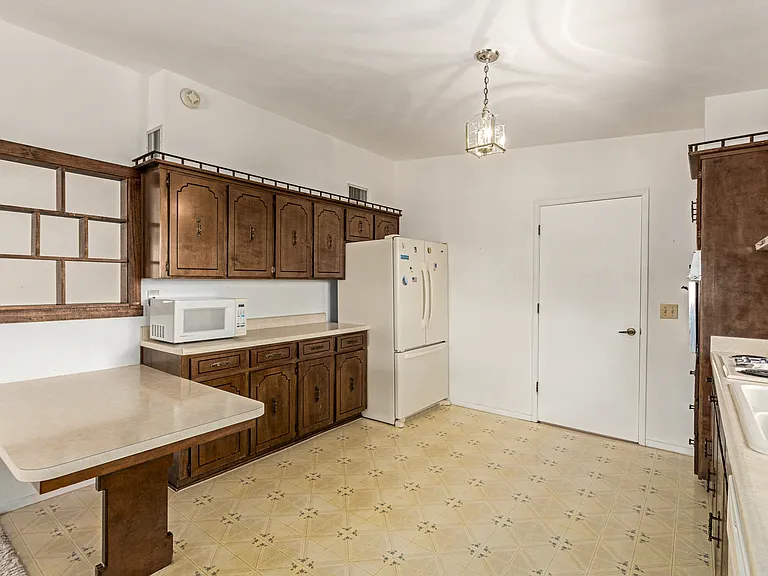 16381 S Observatory Pl — Photo 14