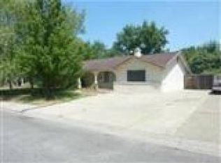 2412 Meadowbrook Rd, Sacramento, CA 95825