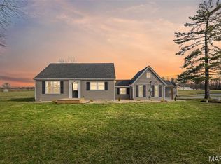 2049 Park Rd, Belleville, IL 62220