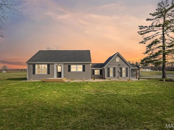 2049 Park Rd, Belleville, IL 62220