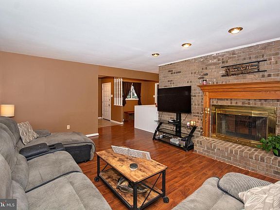 4th image of 19 Edelweiss Way