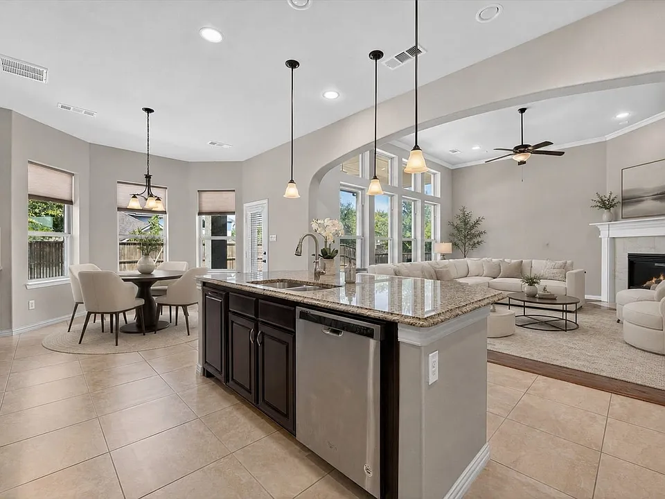 7300 Zion Ln