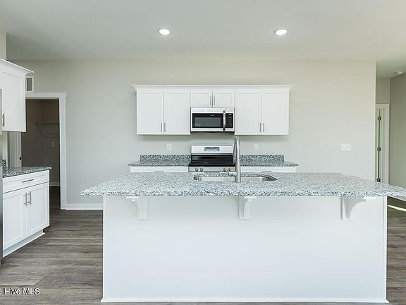 5th image of 207 Green Pasture Road