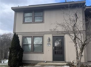 347 Ridge Point Cir, Bridgeville, PA 15017