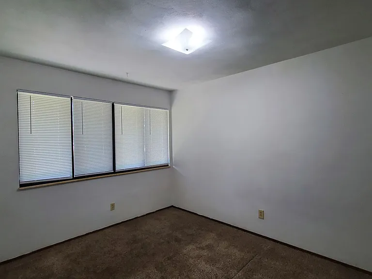 307 N 44th St #2 — Photo 11