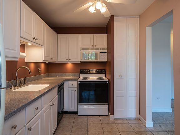 5th image of 6 Villa Verde Dr APT 320