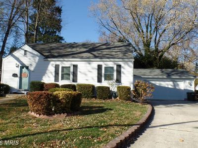 1830 Stanley Pl, Falls Church, VA, 22043