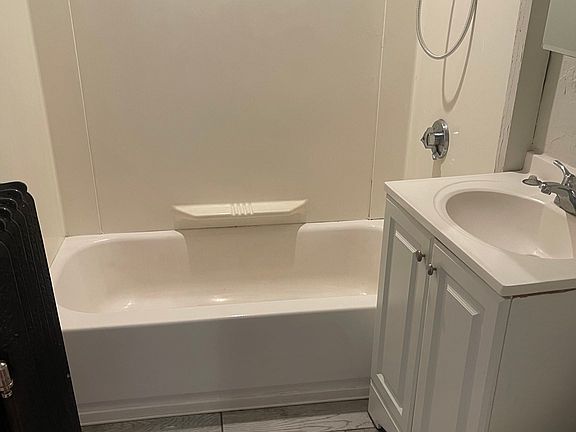 2nd image of 650 Columbia Rd #5