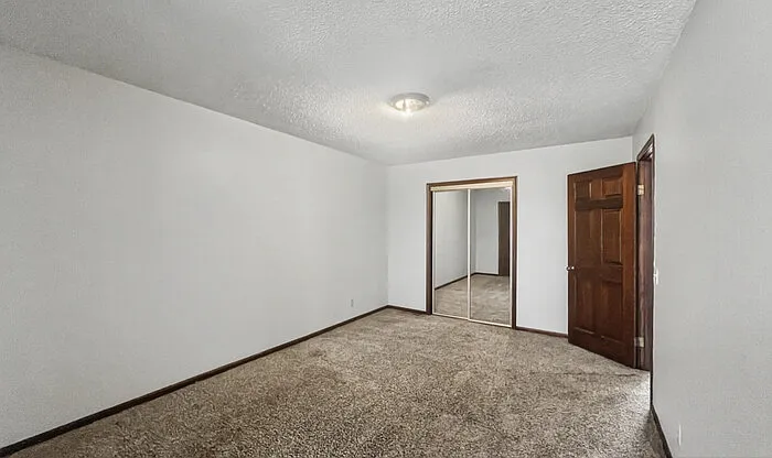 2356 S Crysler Ave — Photo 13