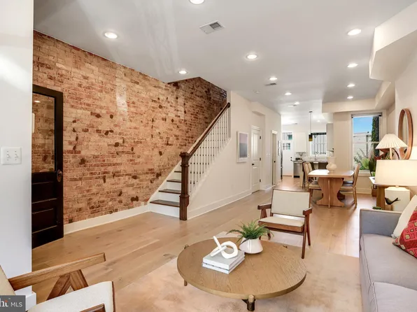 1304 E St NE, Washington, DC 20002