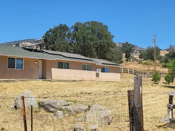 30530 George Smith Rd, Squaw Valley, CA 93675