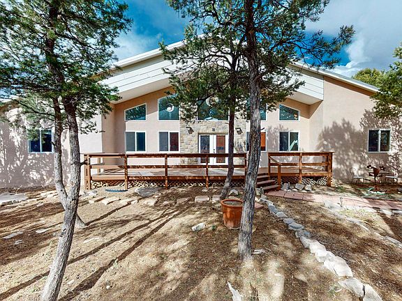 3rd image of 15 Pinon Alto Ln