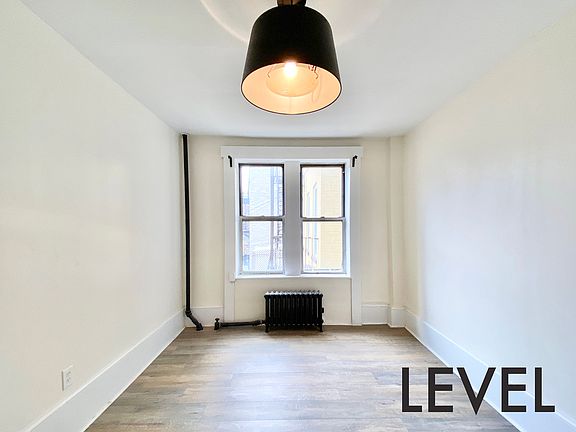 4th image of 277 7th St APT 3A