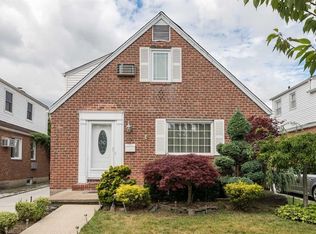92 Ann St, Valley Stream, NY