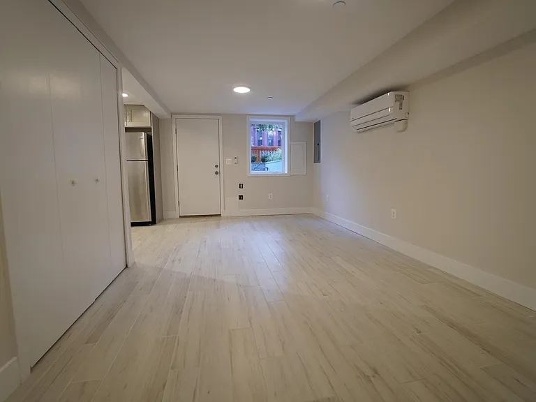 2515 University Pl NW #B — Photo 5