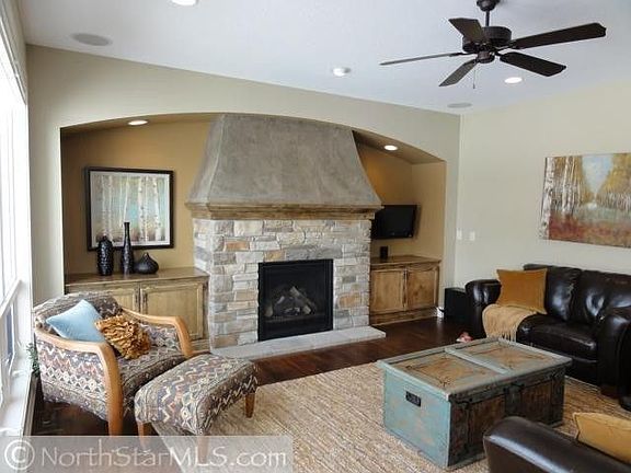 2nd image of 1771 Deephaven Dr