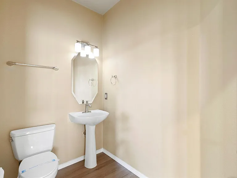 11650 Cape Royal Ln — Photo 10