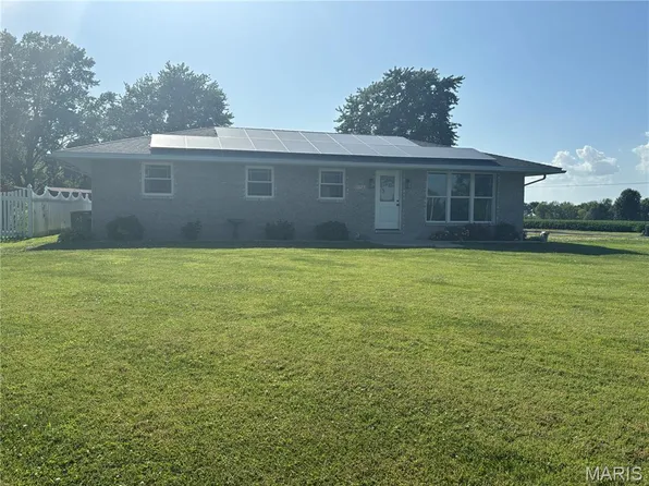 23477 N Centennial Rd, Jerseyville, IL 62052