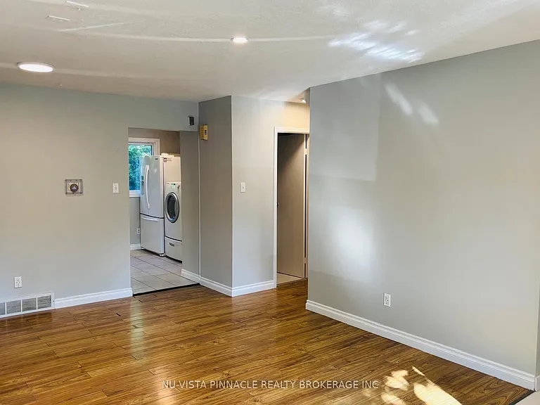 577 3rd St #39 — Photo 5