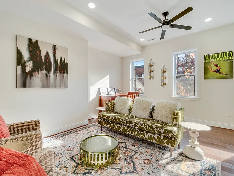 320 E Lanvale St #2 — Photo 5