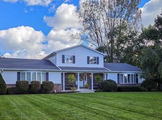 4901 Lake Pleasant Rd, Erie, PA 16504