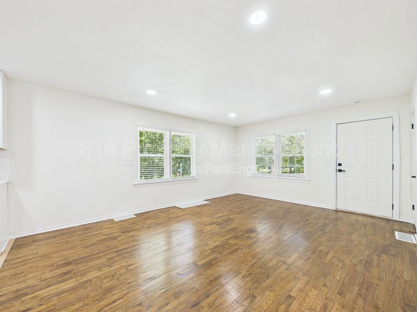 3 bed, 2.0 bath, 840 sqft, $1,750 — Photo 2