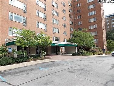 1st image of 11820 Edgewater Dr APT 903