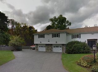 19 Patten Cir, Newton, MA 02459