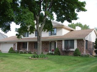 5728 Evarit Dr, Racine, WI 53406