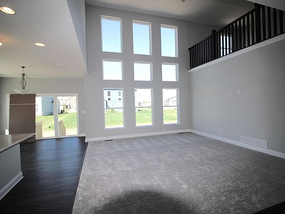 5th image of 5644 Dorrington St