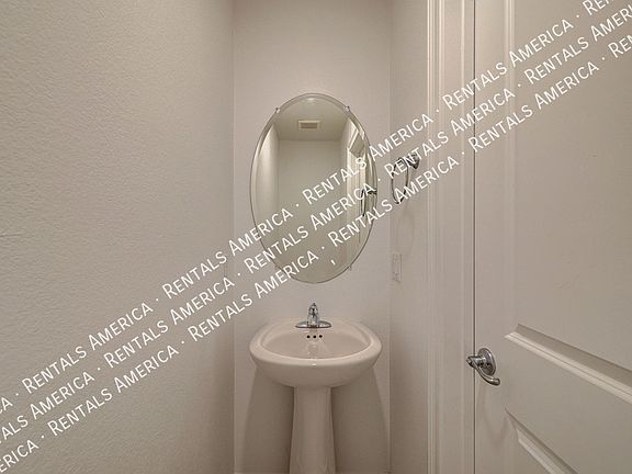 5th image of 374 Yellow Finch Ln