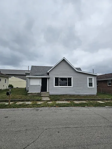 1222 E 5th St Photo 1