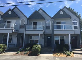 224 NE Bridgeton Rd, Portland, OR 97211