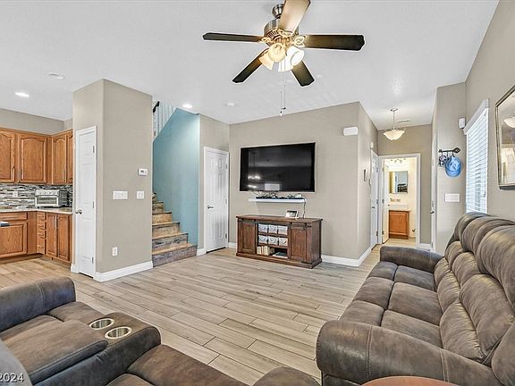 4th image of 7856 Garden Rock St